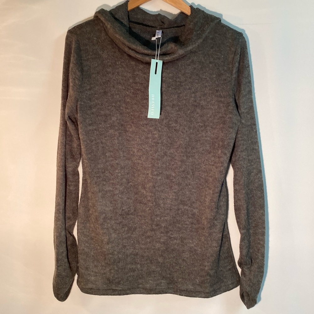 Dressfo - turtle neck with hood sweater. Size XL